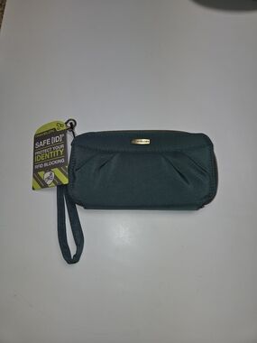 Travelon RFID Blocking Wristlet Wallet in Dark Teal Green Nwt